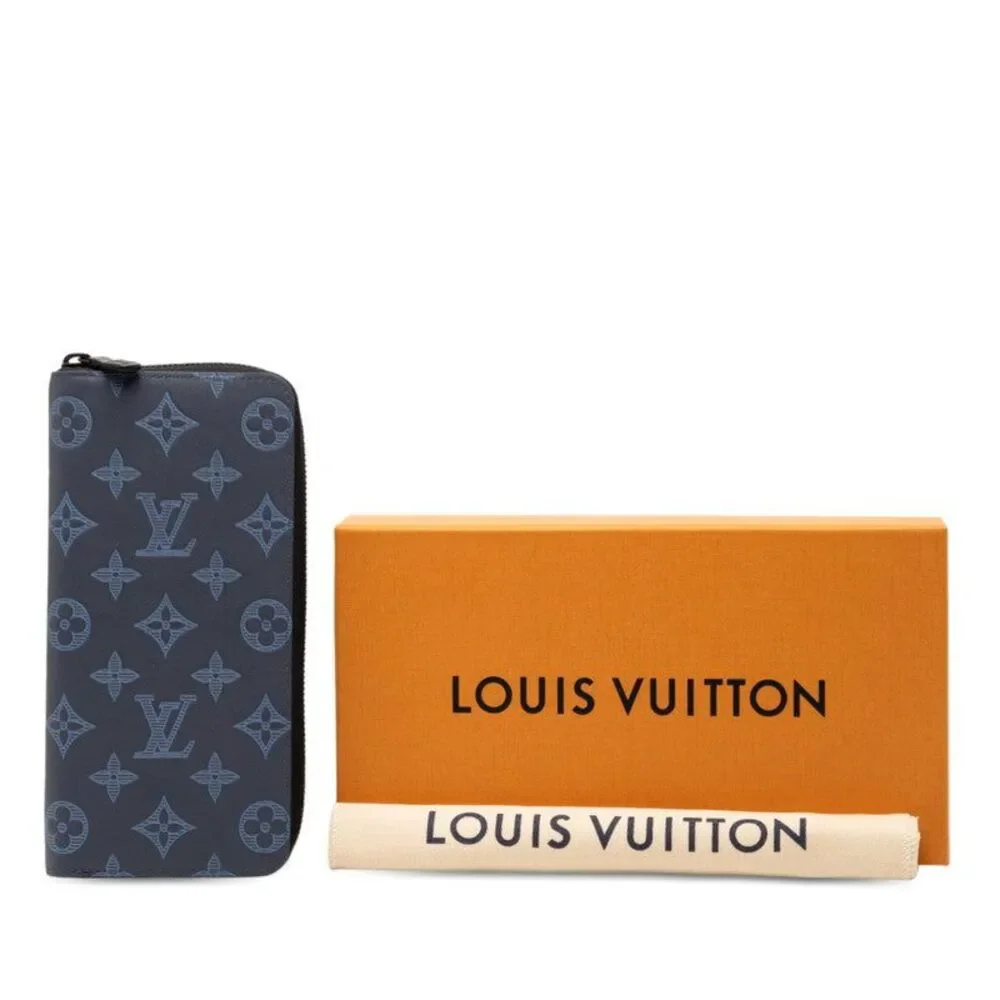 Louis Vuitton Zippy Vertical Wallet